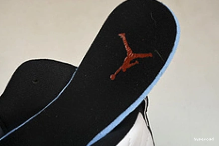 Hyperoad 12 Air Jordan “Cherry” 1120